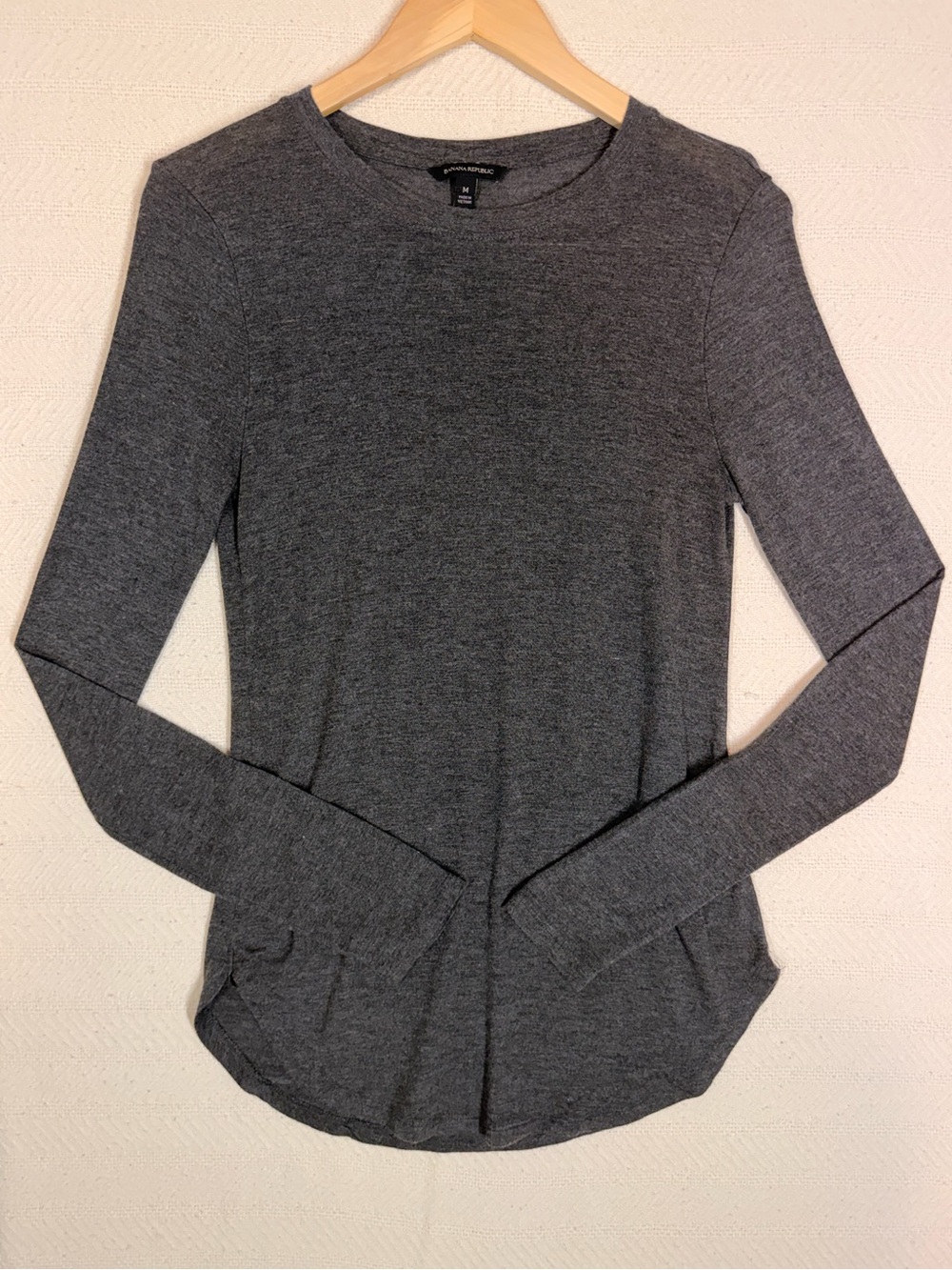 Banana Republic Luxespun Ultra Soft Curved Hem Grey Crewneck Top Size M